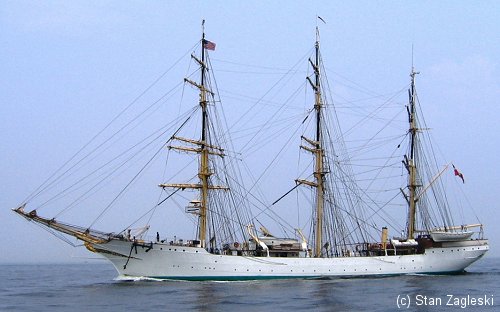 tall ship Danmark