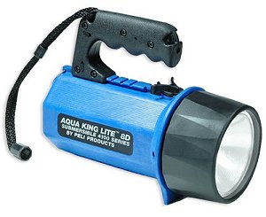 8-D-cell light with lantern grip