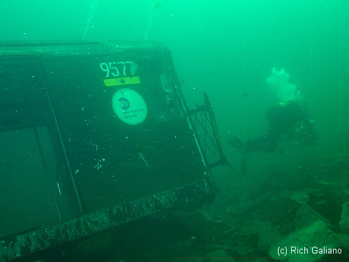 Redbird Subway Cars Reef - Underwater Immediately after sinking